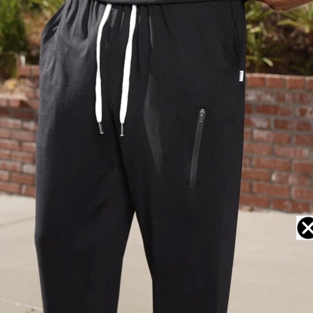 FEAT Mens BLACL Standard Joggers